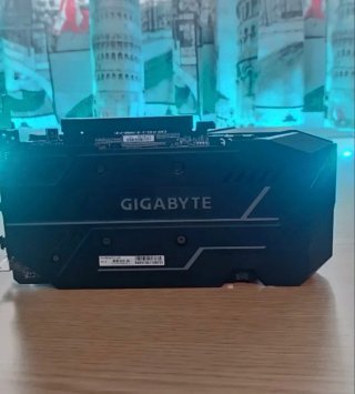 Tarjeta Gráfica Gigabyte GTX 1650 Super 4GB