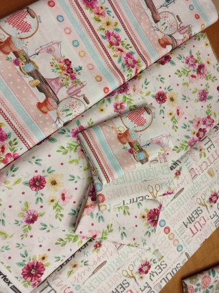 Coordinado 3 Telas Patchwork Flores y Máquinas de