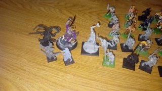 Warhammer Fantasy Caos Bárbaros Miniaturas