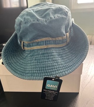 Sombrero de explorador azul