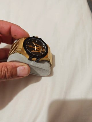 Reloj Maserati Potenza Negro y Dorado