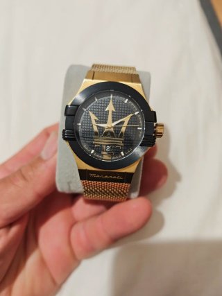Reloj Maserati Potenza Negro y Dorado