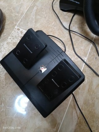 Volante y Pedales Gaming FRTEC