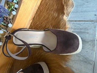 Sandalias de cuña colección “Te Quiero”
