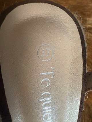 Sandalias de cuña colección “Te Quiero”