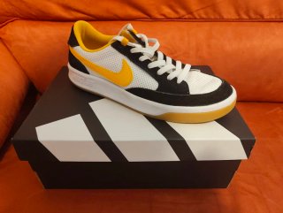 Zapatillas Nike SB Blancas, Amarillas y Negras
