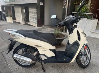 Honda SH125i Scooter