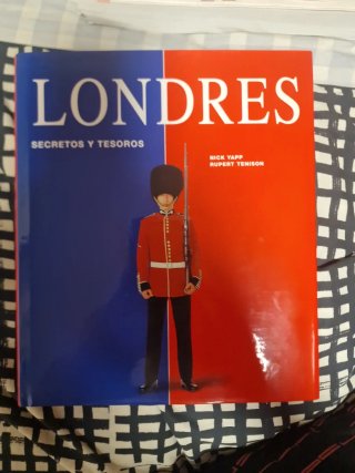 LIBRO LONDRES SECRETOS Y TESOROS