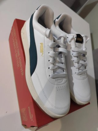 Zapatillas Puma Blancas y Verdes