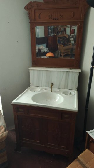 Mueble antiguo lavabo de mármol y madera