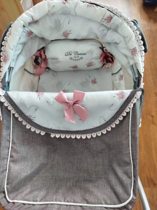 Carrito de Muñecas Estilo Clásico