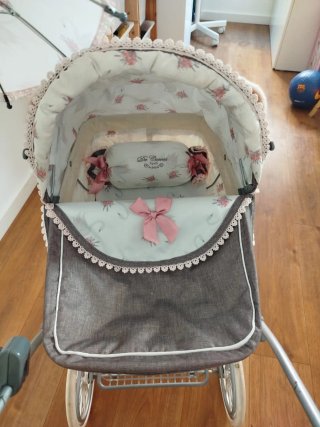 Carrito de Muñecas Estilo Clásico