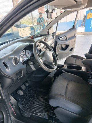 Peugeot Partner Gris 2010 207 kilometraje