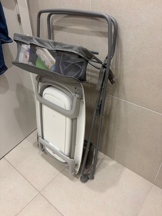 Bañera Plegable Twistshake con Soporte