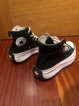 Converse Negras con Plataforma