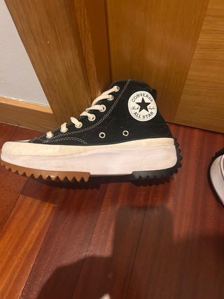 Converse Negras con Plataforma