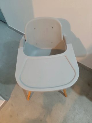 Trona para bebé gris