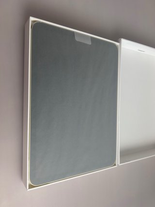 iPad A16 Dorado