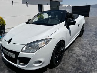 Renault Coupe cabrio 2012