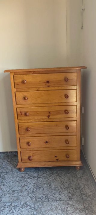 Cajonera maciza de madera para dormitorio