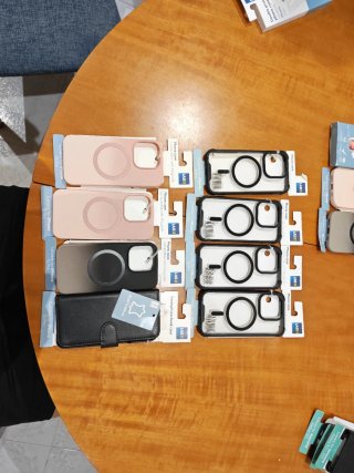 Lote 8 Fundas para iPhone 15 Pro