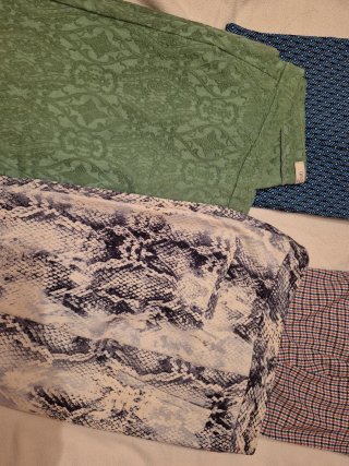 Lote de 4 pantalones variados
