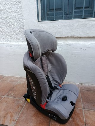 Silla de coche Maxi-Cosi gris top tether