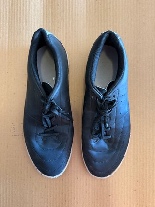 Zapatillas Fútbol Sala Kipsta Negras