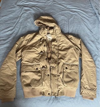 Chaqueta Easy Wear Beige con Capucha