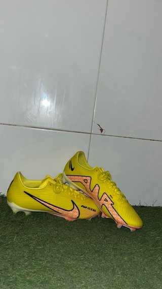 Zapatillas Nike Mercurial Amarillas y Rosas