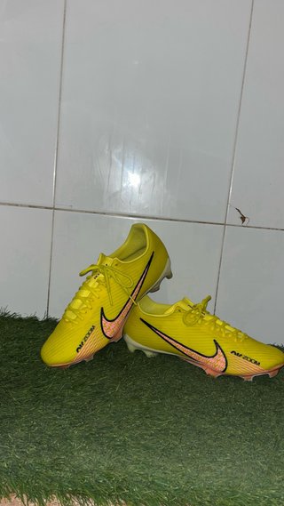 Zapatillas Nike Mercurial Amarillas y Rosas