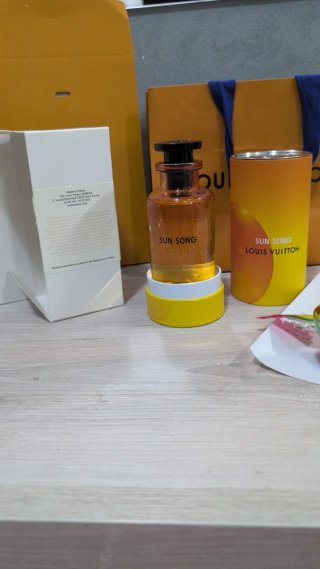 Profumo Louis Vuitton Sun Song nuovo originale
