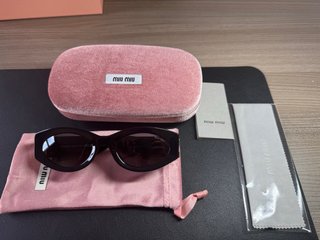 Occhiali da sole Miu Miu