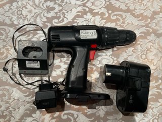 Taladro Practyl 12V con cargador. ¡Bateria mal!