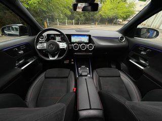 Mercedes-Benz GLA 180 AMG Line 2022 136cv