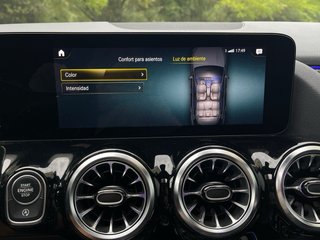 Mercedes-Benz GLA 180 AMG Line 2022 136cv