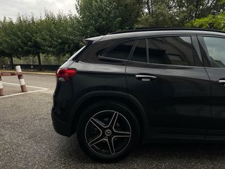 Mercedes-Benz GLA 180 AMG Line 2022 136cv