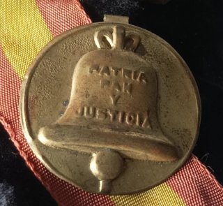 Lotto di vecchie insegne della guerra civile ausiliaria sociale