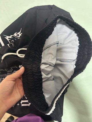 Pantalones cortos negros con estampado