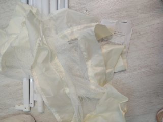 Barrera protectora de cama para bebé incompleta