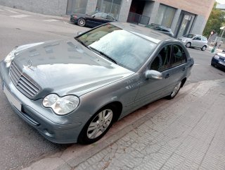 Mercedes-Benz Clase C 2006