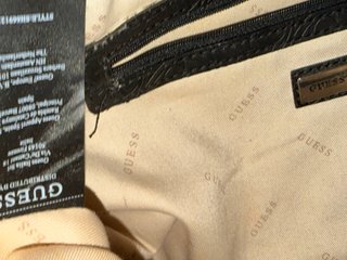 Bolso Guess Negro