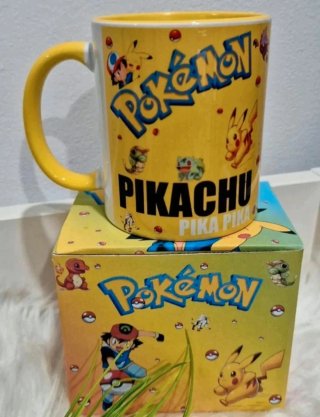 Caneca Pokémon com Caixa