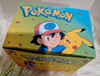 Caneca Pokémon com Caixa