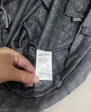 Pantalón vestir gris con brillos
