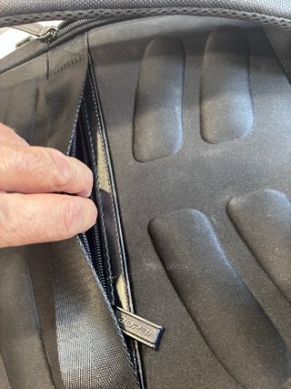 Mochila Bopai Negra Cuero y Tela