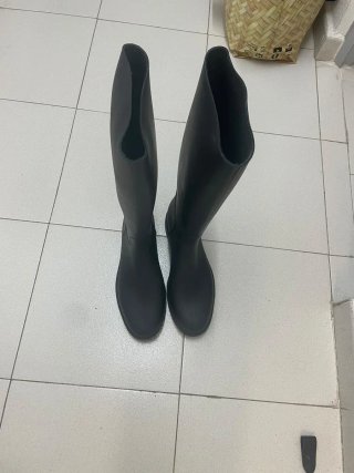 Accesorios Hípica: Botas, Casco, Látigo y Pantalón