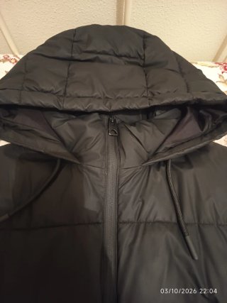Chaleco Acolchado Negro con Capucha Zara