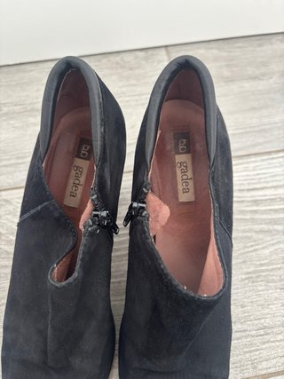 Botines de piel ante negros