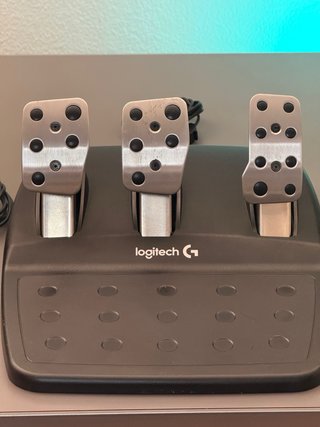 Volante Logitech G29 con Pedales